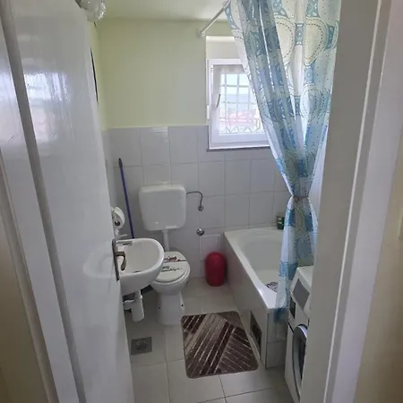 Ada Appartement *