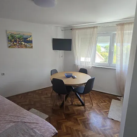 Ada Appartement Knin
